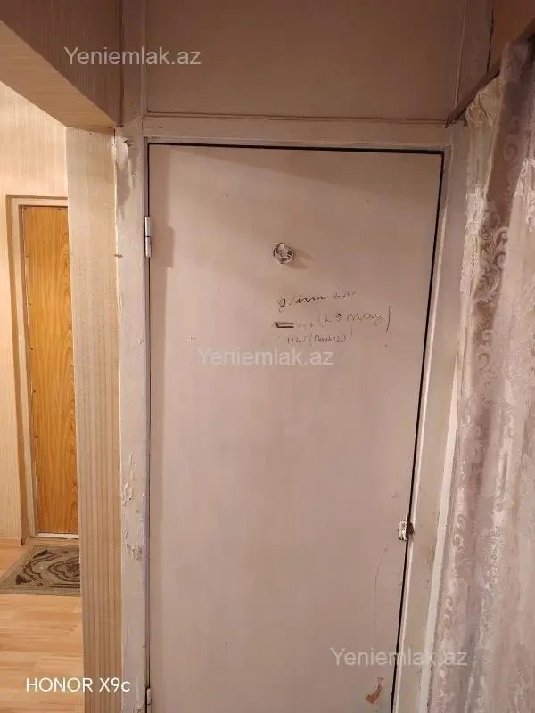 Satılır 3 otaqlı köhnə tikili 80 m²