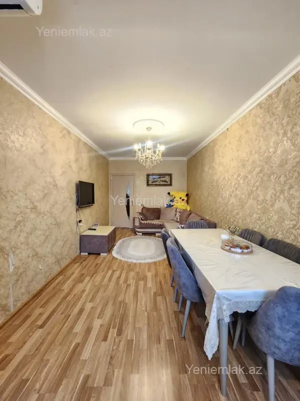 Satılır 2 otaqlı köhnə tikili 55 m²