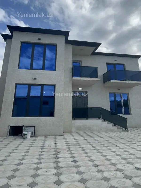 Satılır 5 otaqlı həyət evi 145 m²