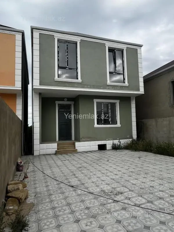 Satılır 4 otaqlı həyət evi 120 m²