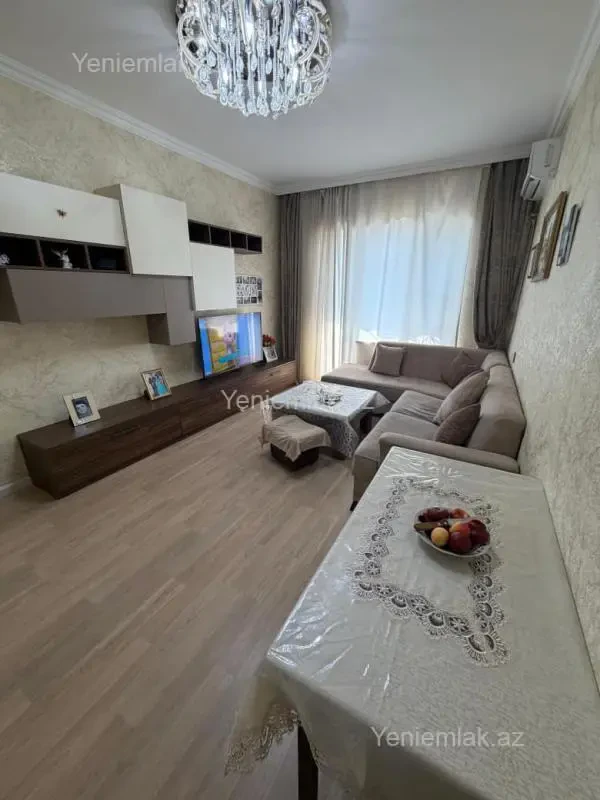 Satılır 2 otaqlı köhnə tikili 60 m²