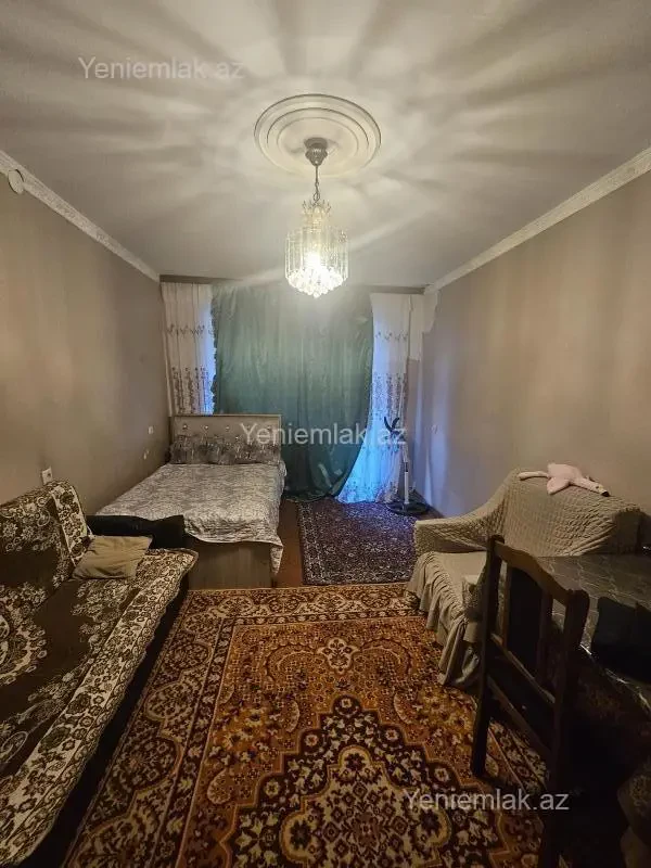 Satılır 1 otaqlı köhnə tikili 33 m²