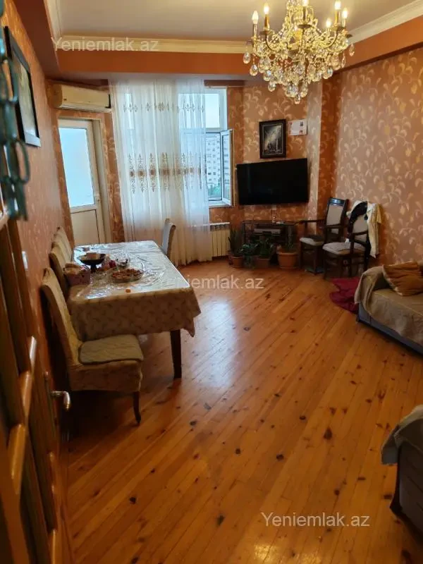 Satılır 2 otaqlı köhnə tikili 57 m²