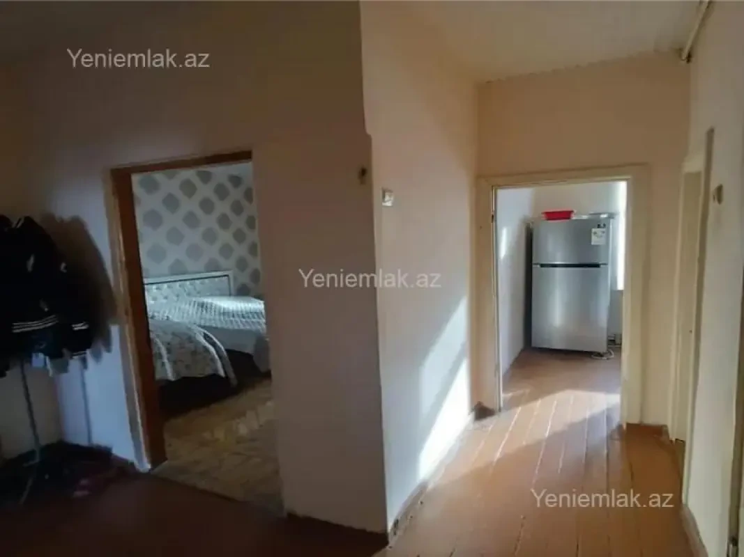 Satılır 2 otaqlı köhnə tikili 60 m²