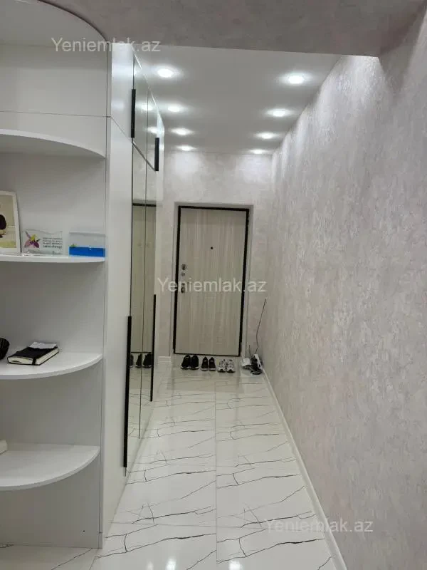 Satılır 3 otaqlı yeni tikili 95 m²