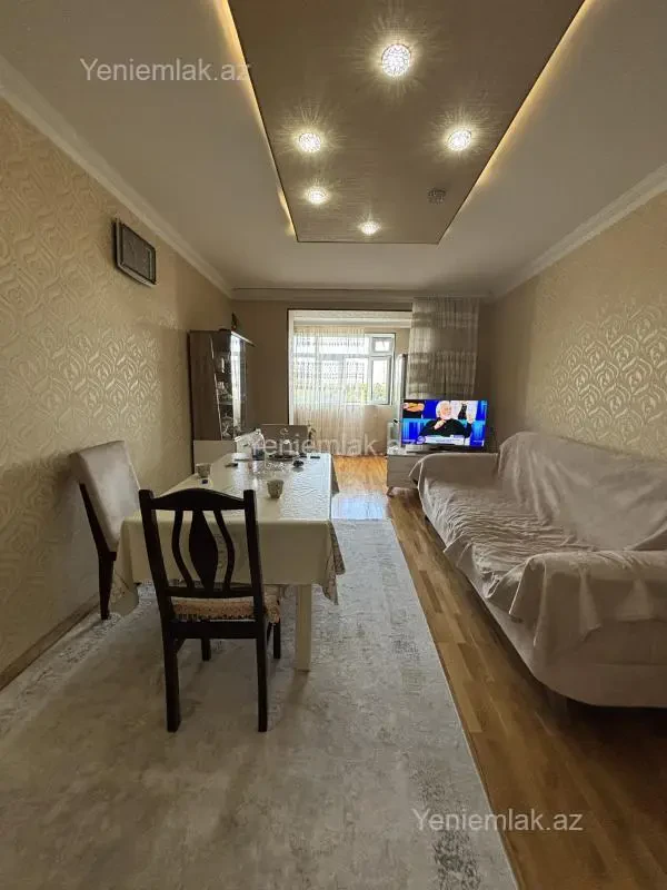 Satılır 3 otaqlı köhnə tikili 70 m²
