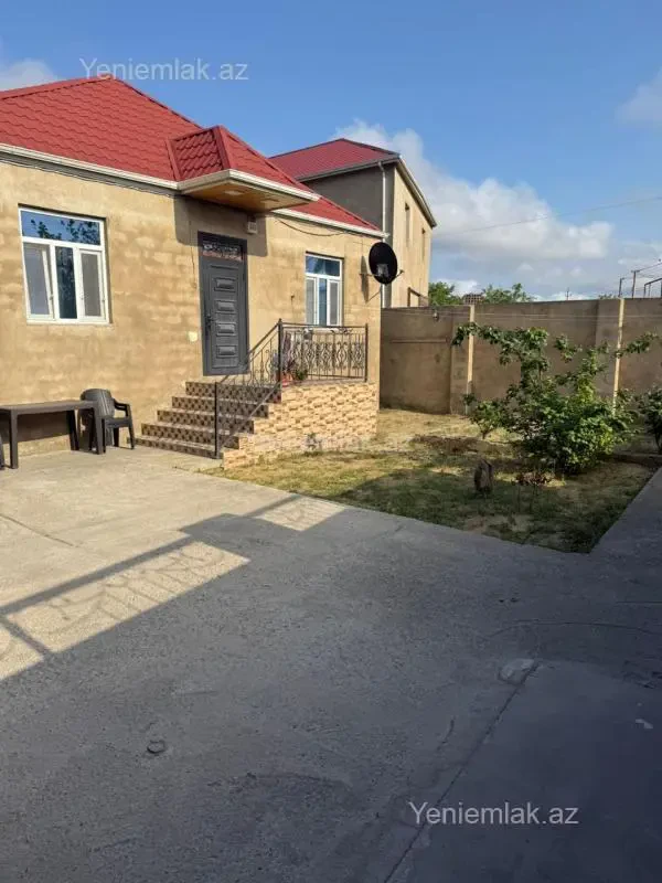 Satılır 4 otaqlı həyət evi 110 m²