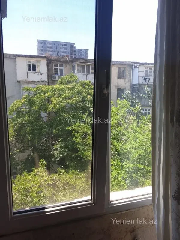 Satılır 1 otaqlı köhnə tikili 38 m²