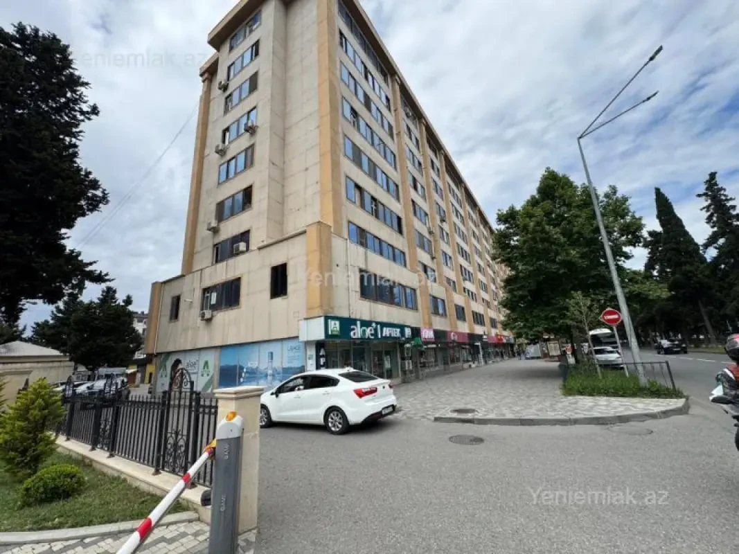 Satılır 4 otaqlı köhnə tikili 85 m²