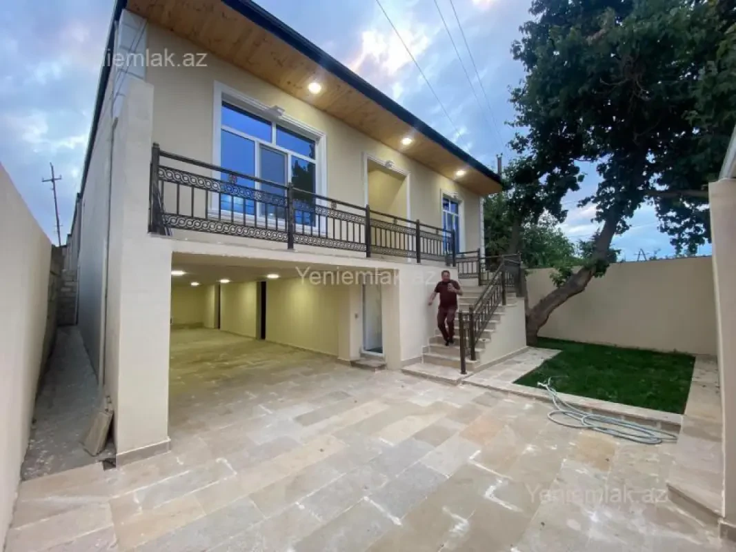 Satılır 4 otaqlı həyət evi 120 m²