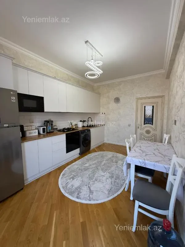 Satılır 2 otaqlı yeni tikili 83 m²