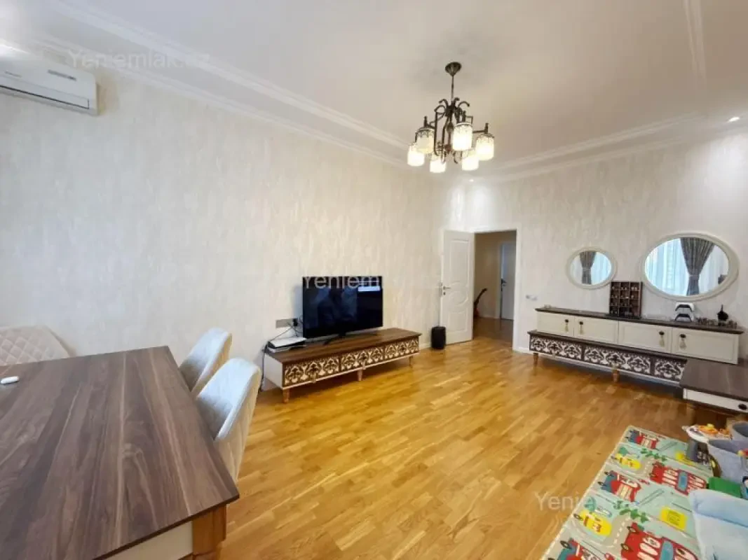 Satılır 3 otaqlı yeni tikili 105 m²