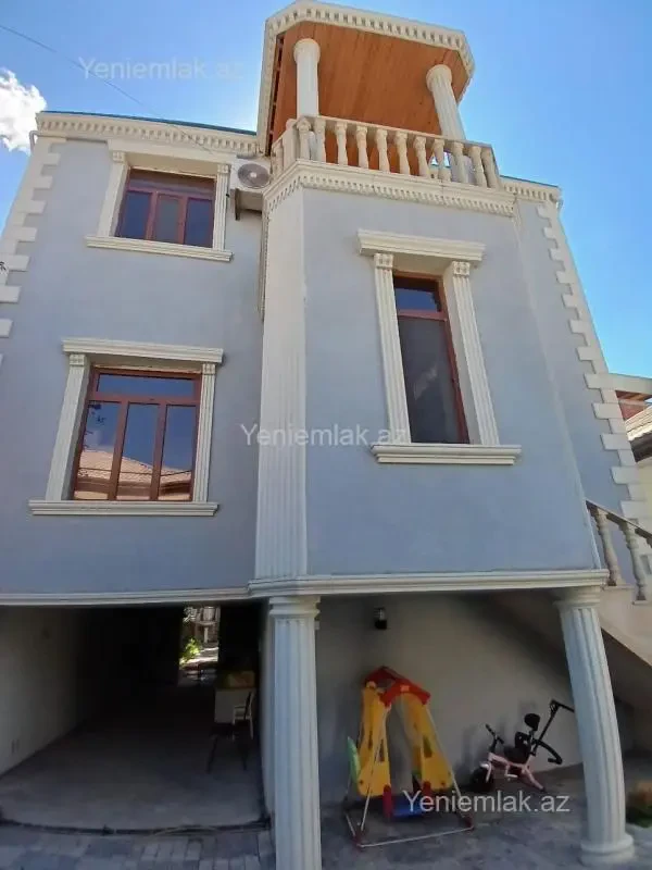 Satılır 4 otaqlı həyət evi 270 m²