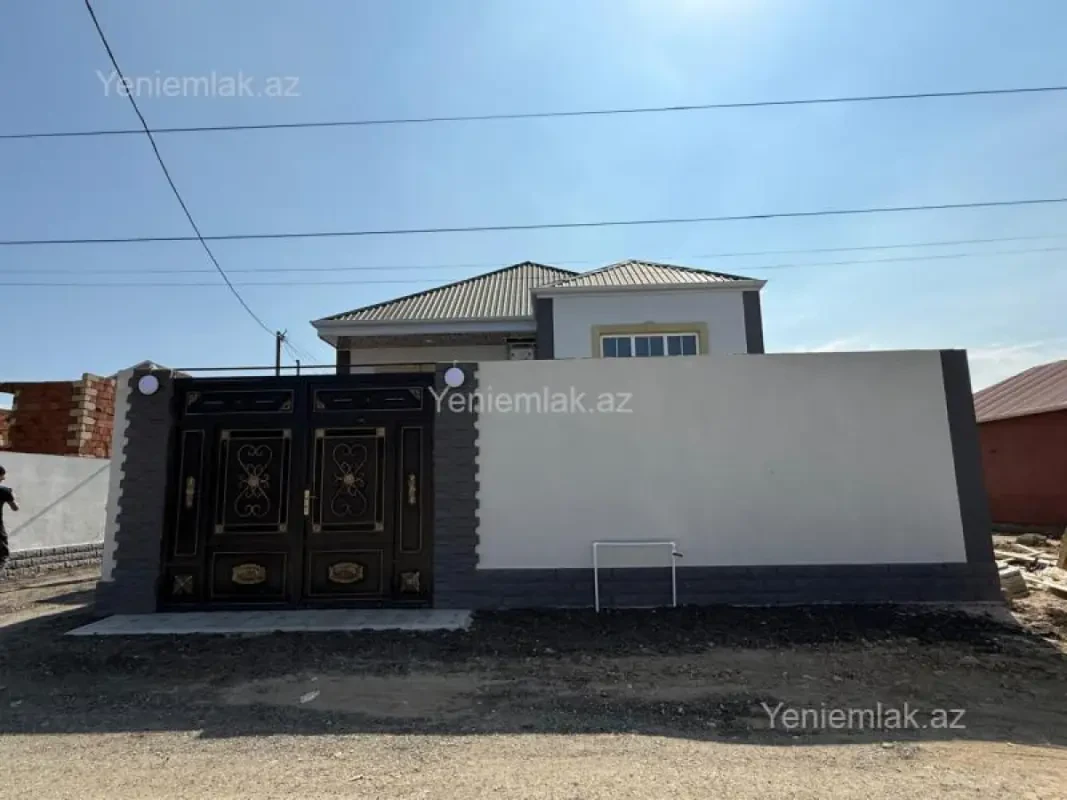 Satılır 3 otaqlı həyət evi 100 m²