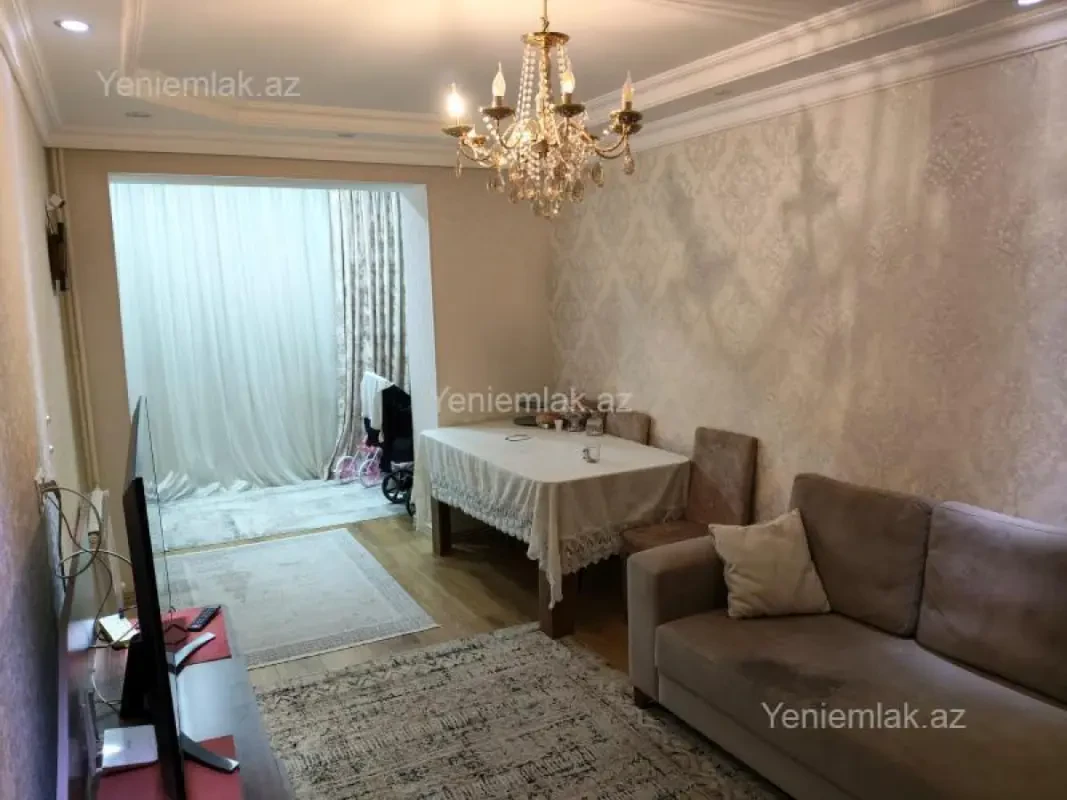 Satılır 2 otaqlı köhnə tikili 60 m²