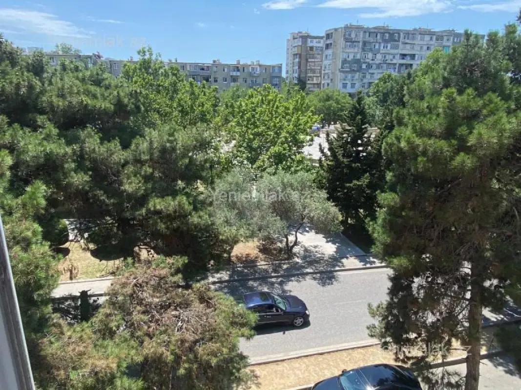 Satılır 4 otaqlı köhnə tikili 85 m²