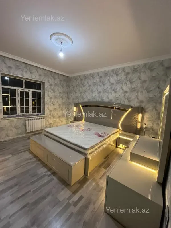 Satılır 7 otaqlı həyət evi 230 m²