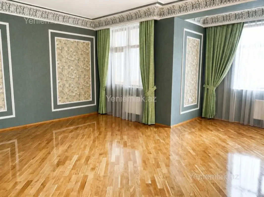 Satılır 4 otaqlı yeni tikili 250 m²