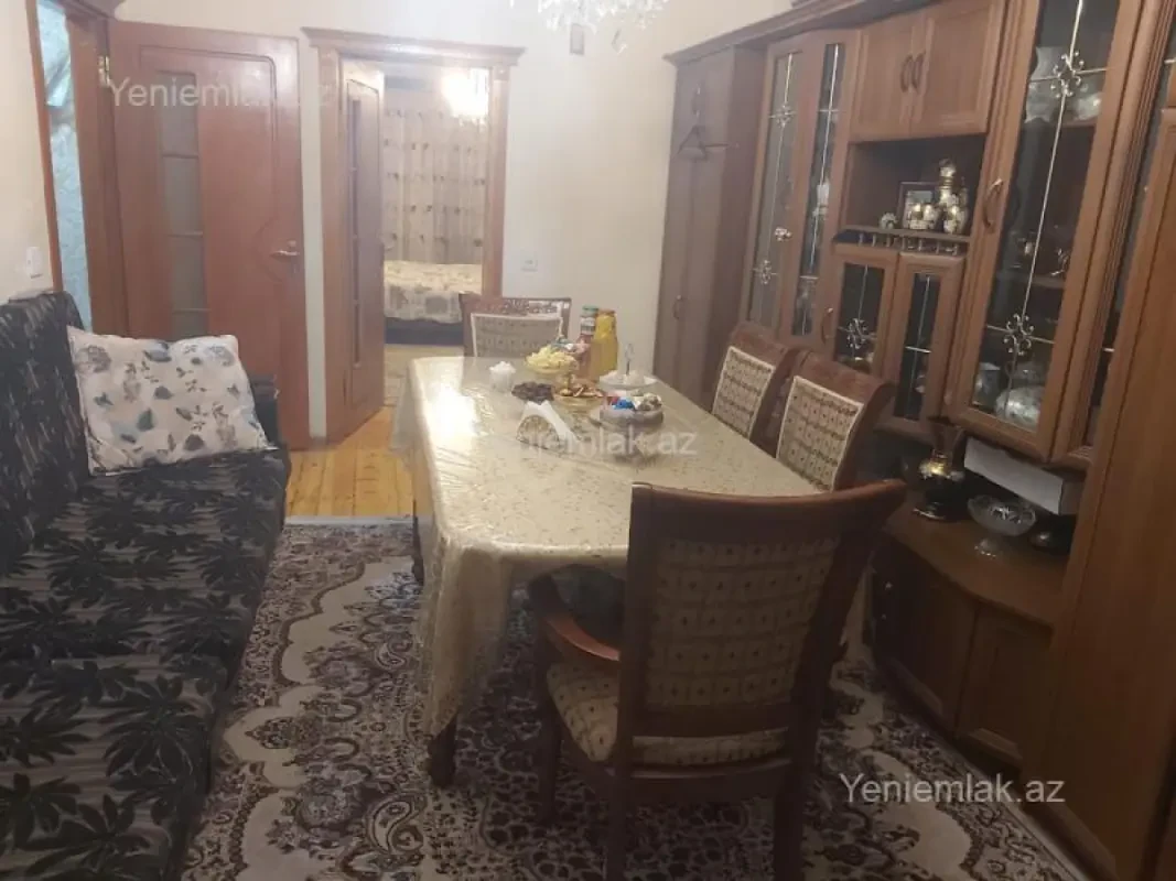 Satılır 3 otaqlı köhnə tikili 80 m²