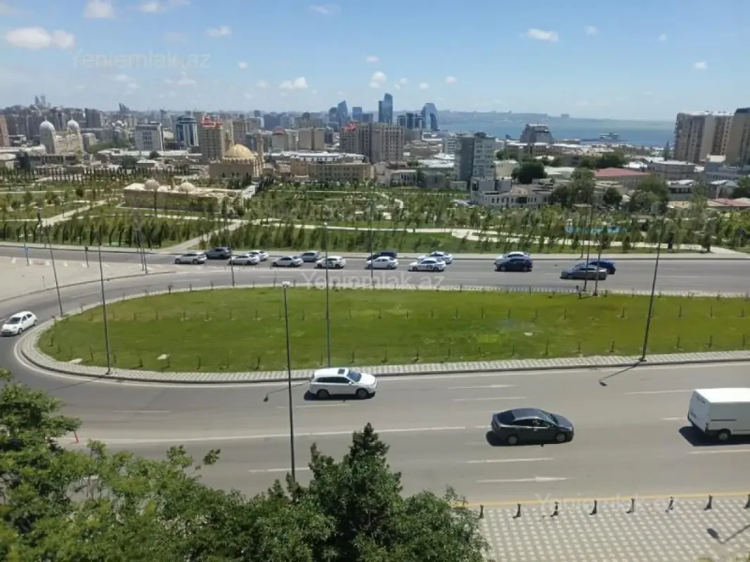 Satılır 3 otaqlı köhnə tikili 85 m²