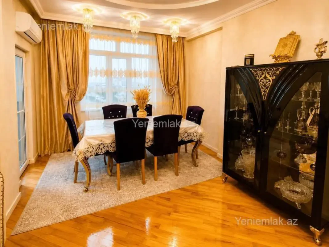 Satılır 3 otaqlı yeni tikili 115 m²