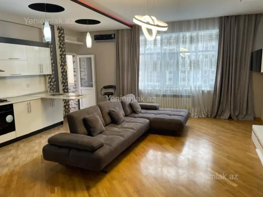 Satılır 4 otaqlı yeni tikili 130 m²