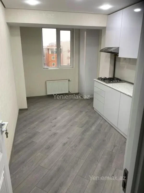 Satılır 2 otaqlı köhnə tikili 75 m²