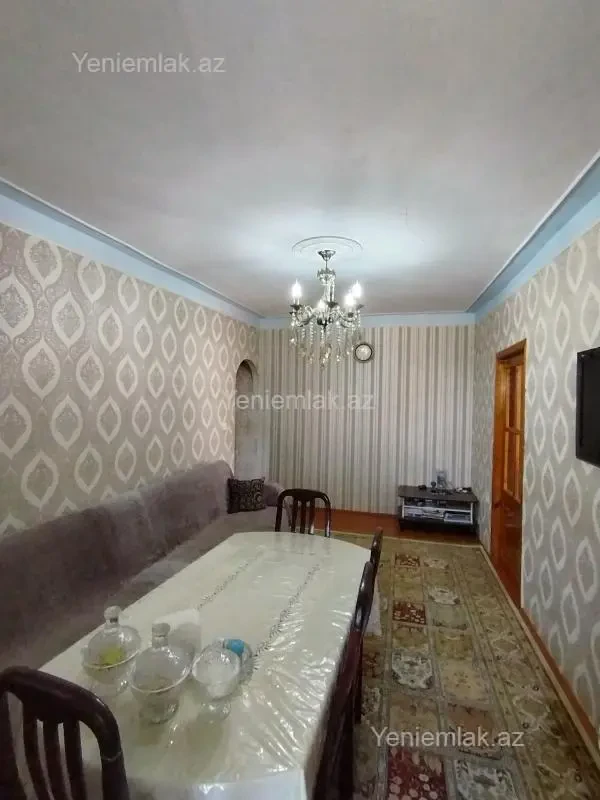 Satılır 2 otaqlı köhnə tikili 50 m²