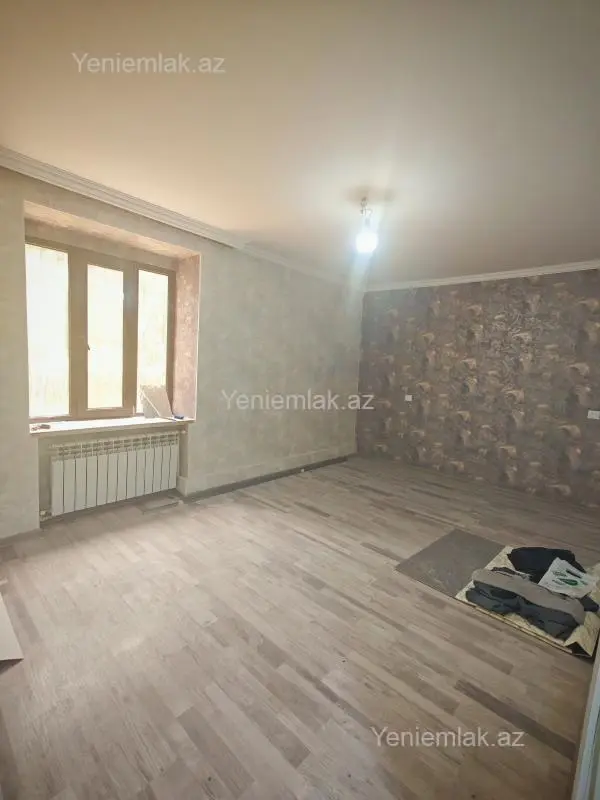 Satılır 2 otaqlı köhnə tikili 60 m²