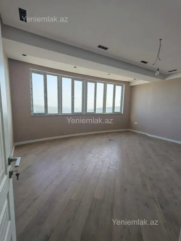 Satılır 3 otaqlı yeni tikili 137 m²