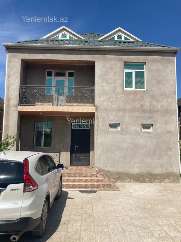 Satılır 6 otaqlı həyət evi 200 m²