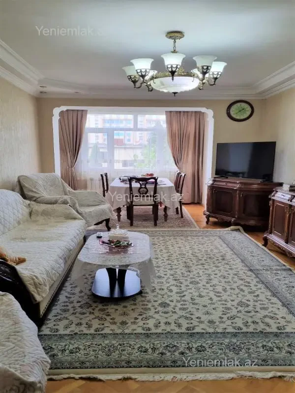 Satılır 3 otaqlı köhnə tikili 85 m²