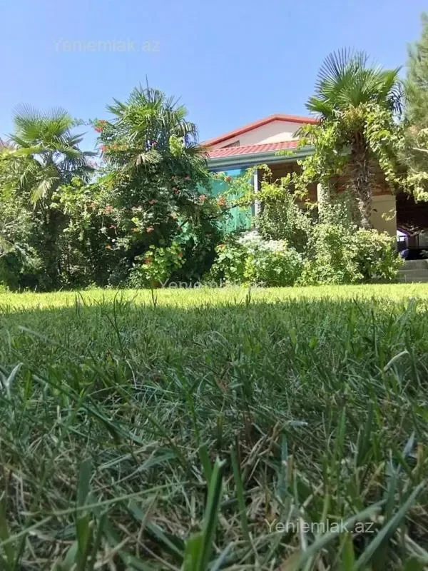 Satılır 7 otaqlı həyət evi 220 m²