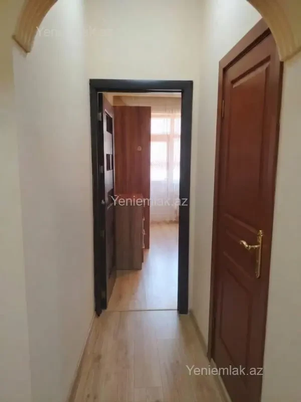 Satılır 2 otaqlı köhnə tikili 55 m²