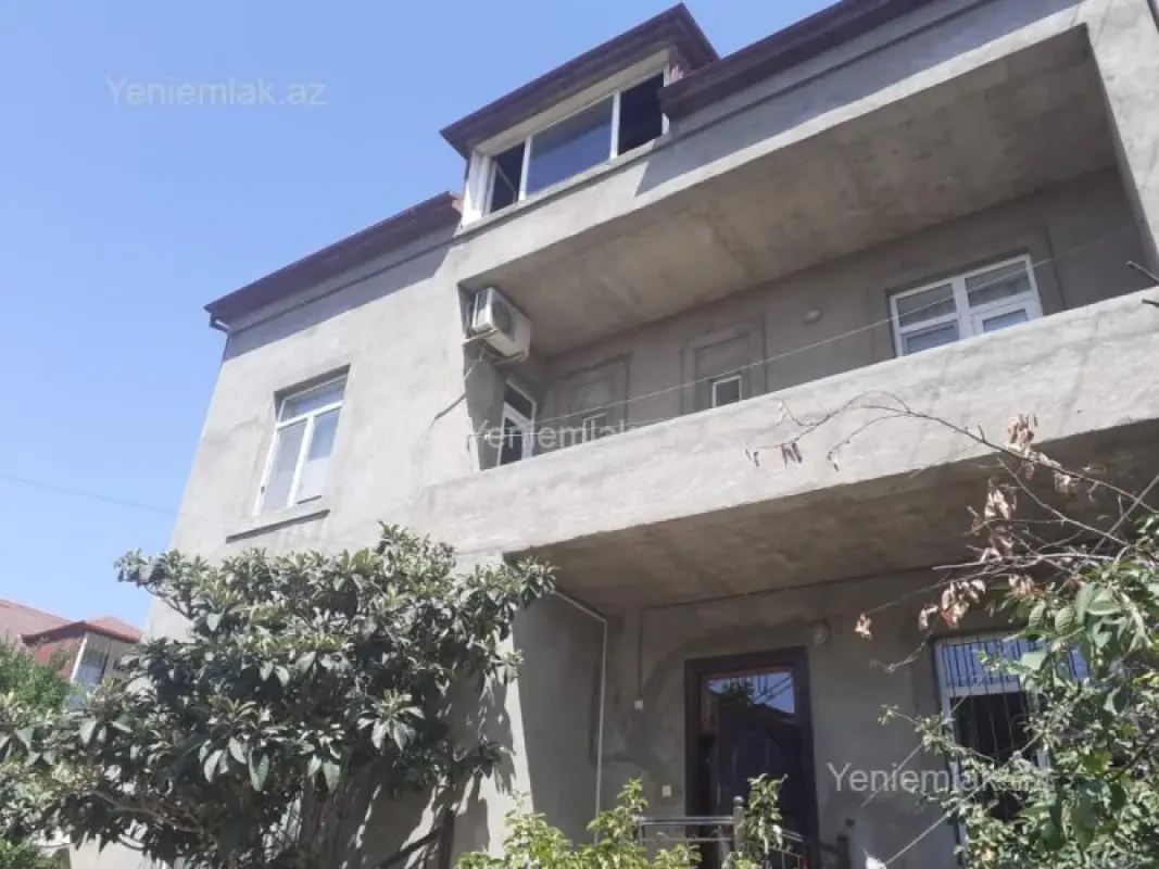 Satılır 6 otaqlı həyət evi 360 m²