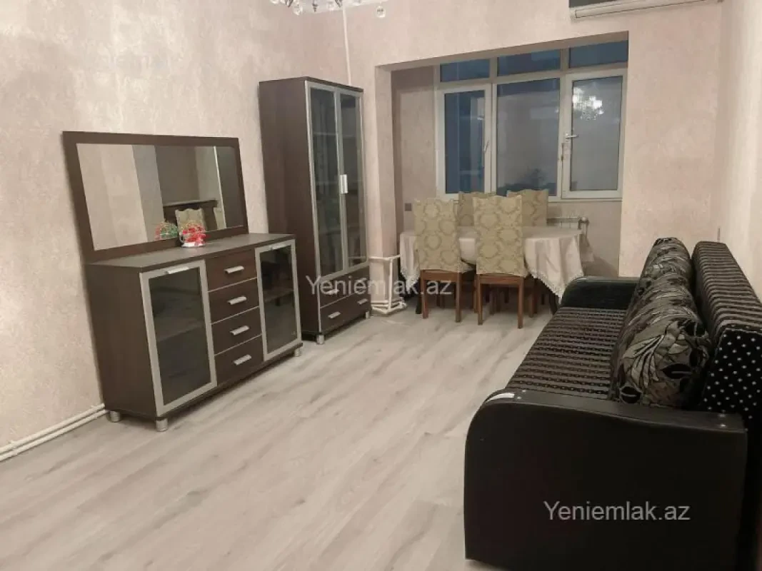 Satılır 3 otaqlı köhnə tikili 75 m²