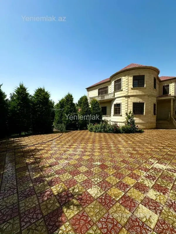 Satılır 5 otaqlı həyət evi 200 m²