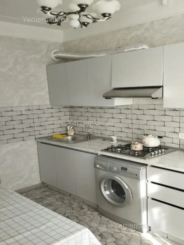 Satılır 2 otaqlı köhnə tikili 55 m²