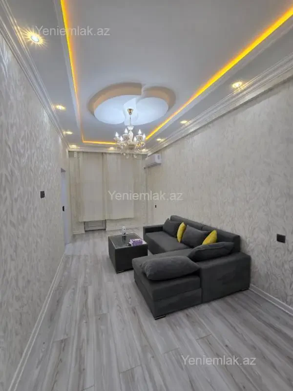 Satılır 3 otaqlı yeni tikili 60 m²