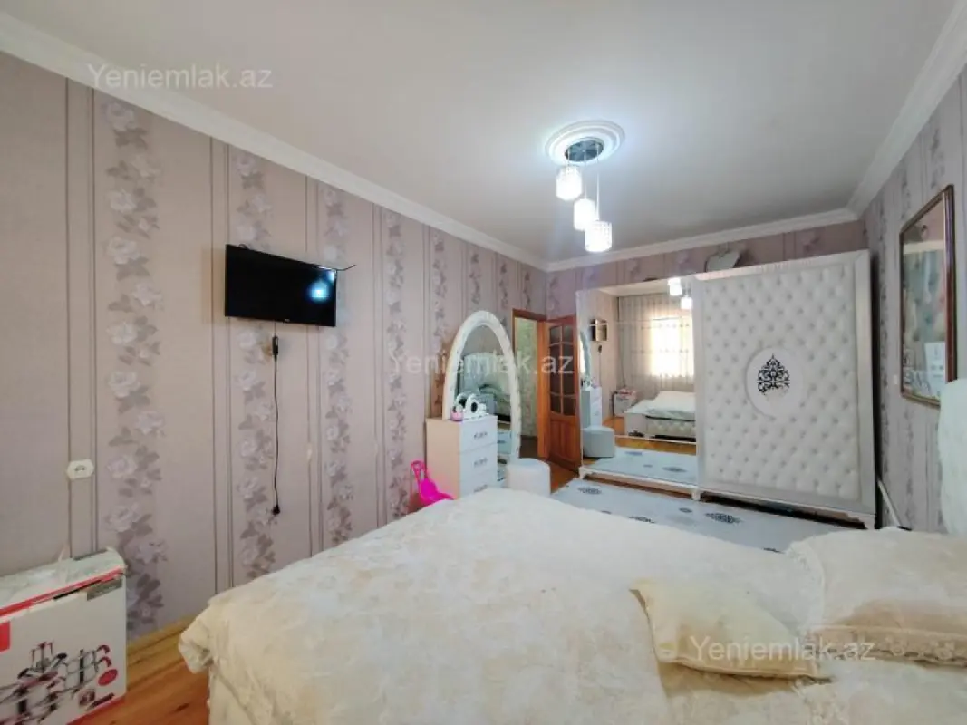 Satılır 3 otaqlı köhnə tikili 80 m²