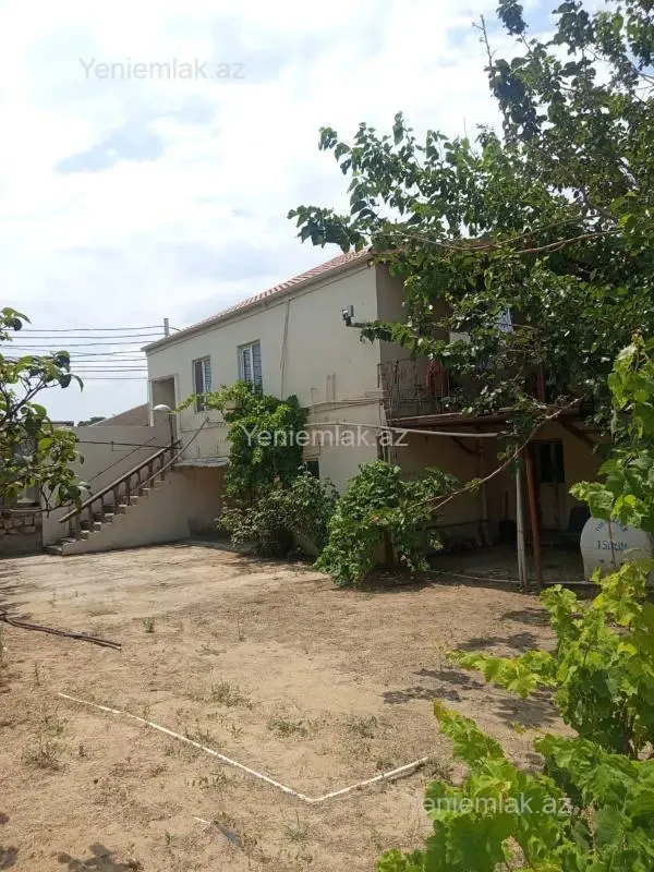 Satılır 4 otaqlı həyət evi 294 m²