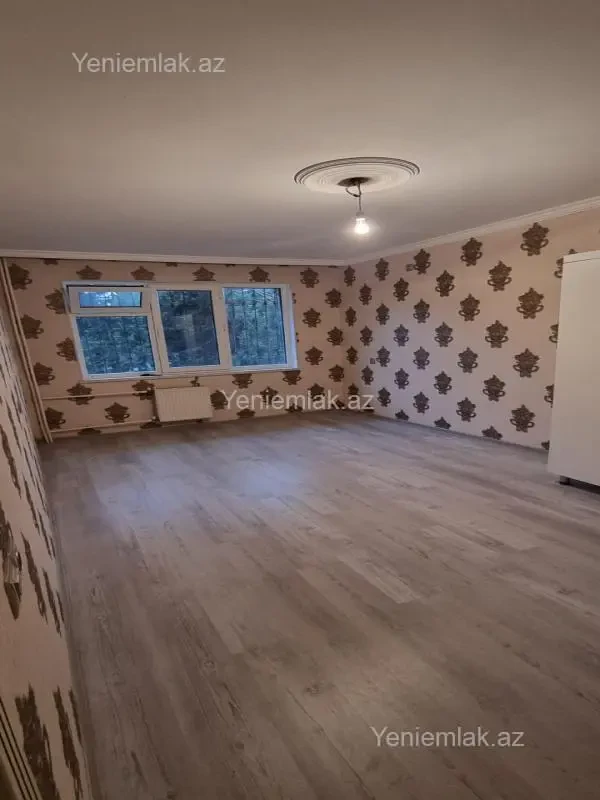 Satılır 1 otaqlı köhnə tikili 32 m²