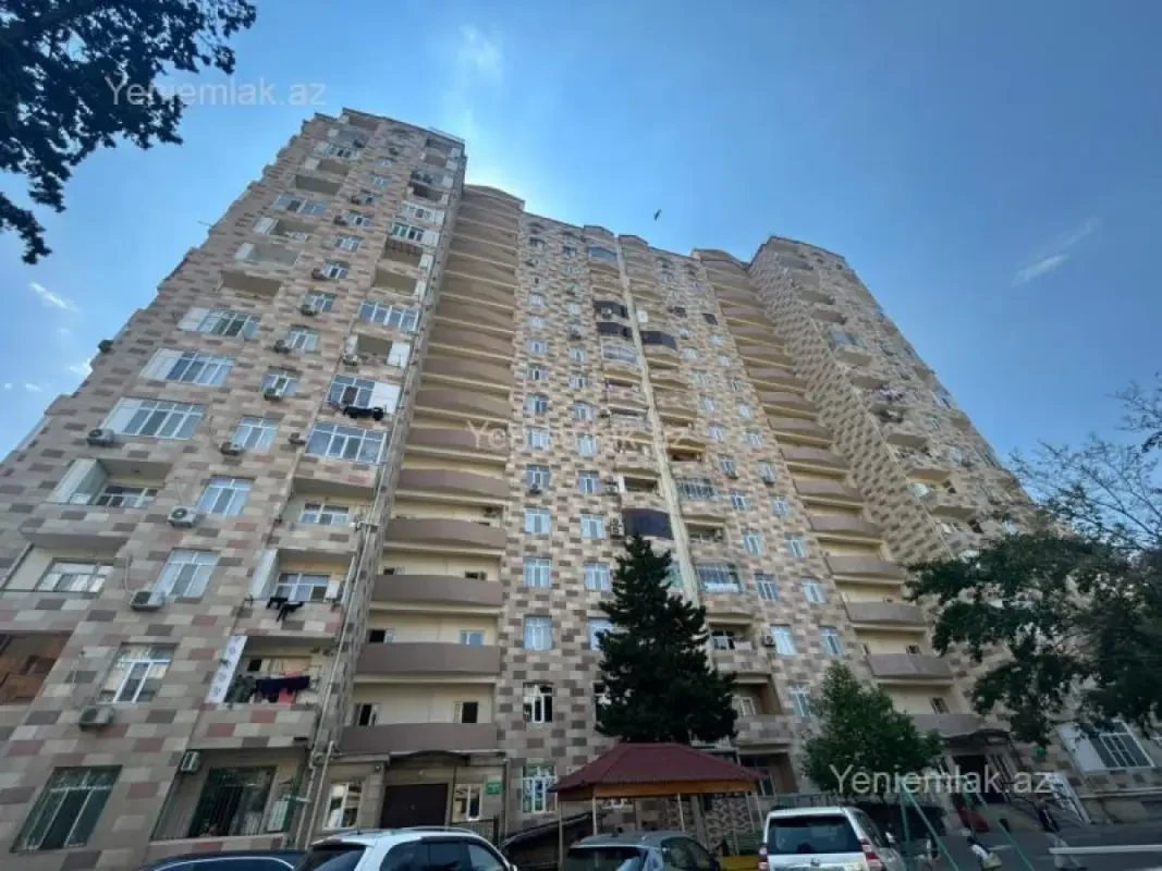 Satılır 3 otaqlı yeni tikili 80 m²