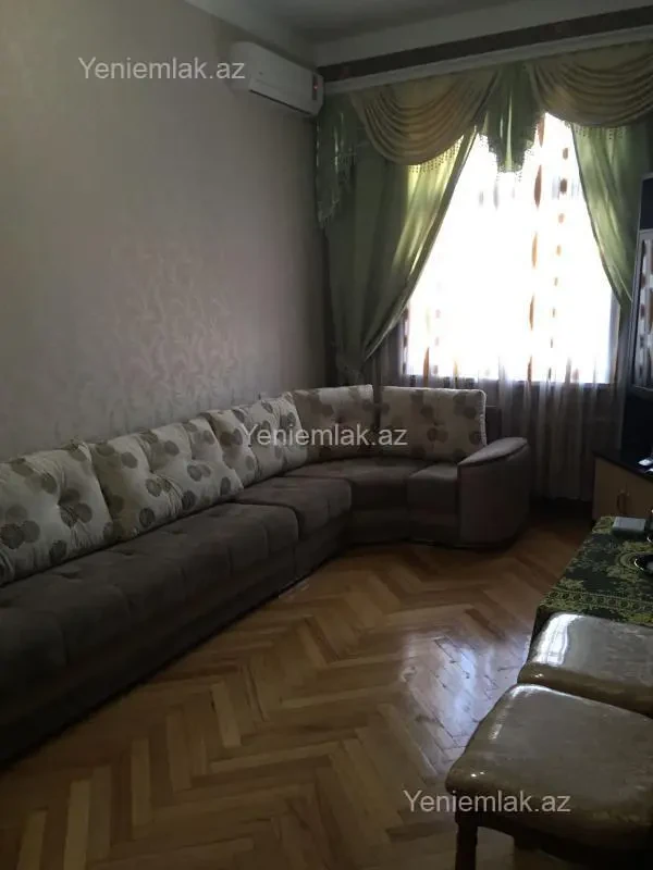 Satılır 2 otaqlı köhnə tikili 65 m²