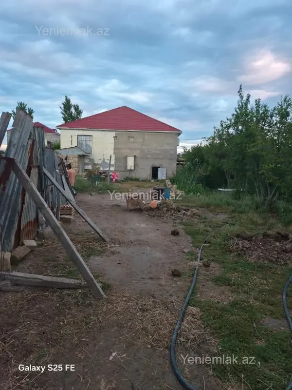 Satılır 5 otaqlı həyət evi 150 m²