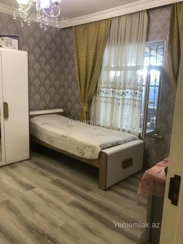 Satılır 4 otaqlı həyət evi 130 m²