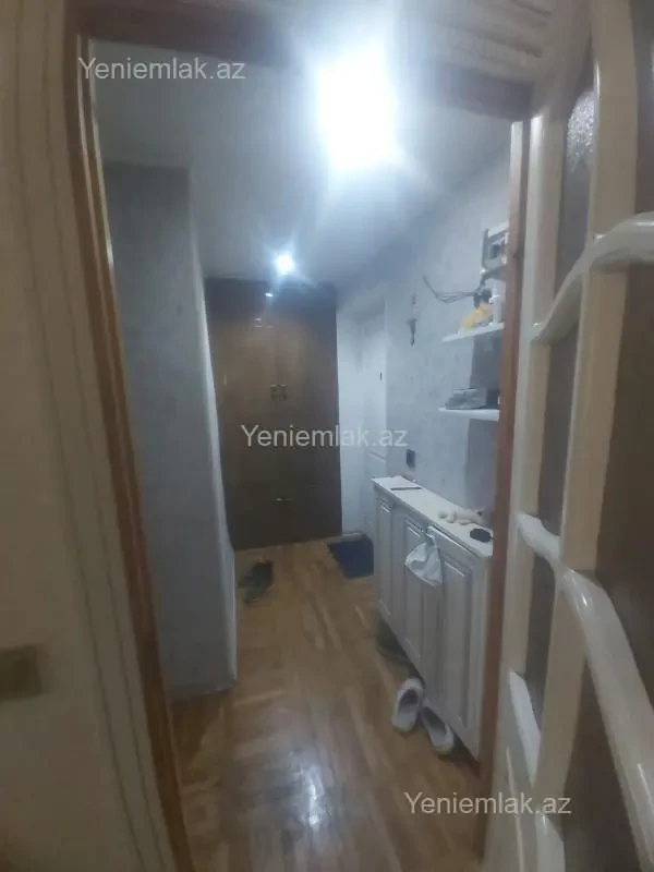 Satılır 2 otaqlı köhnə tikili 43 m²