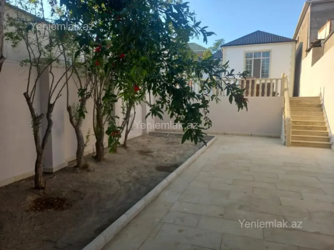 Satılır 4 otaqlı həyət evi 120 m²
