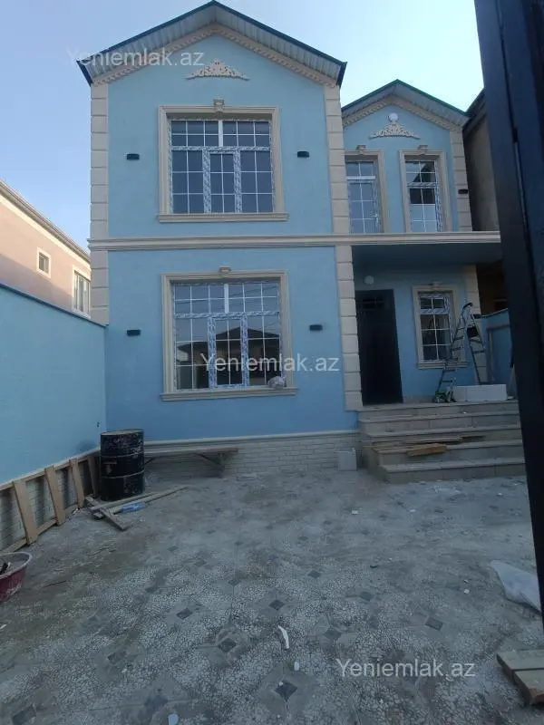 Satılır 4 otaqlı həyət evi 140 m²