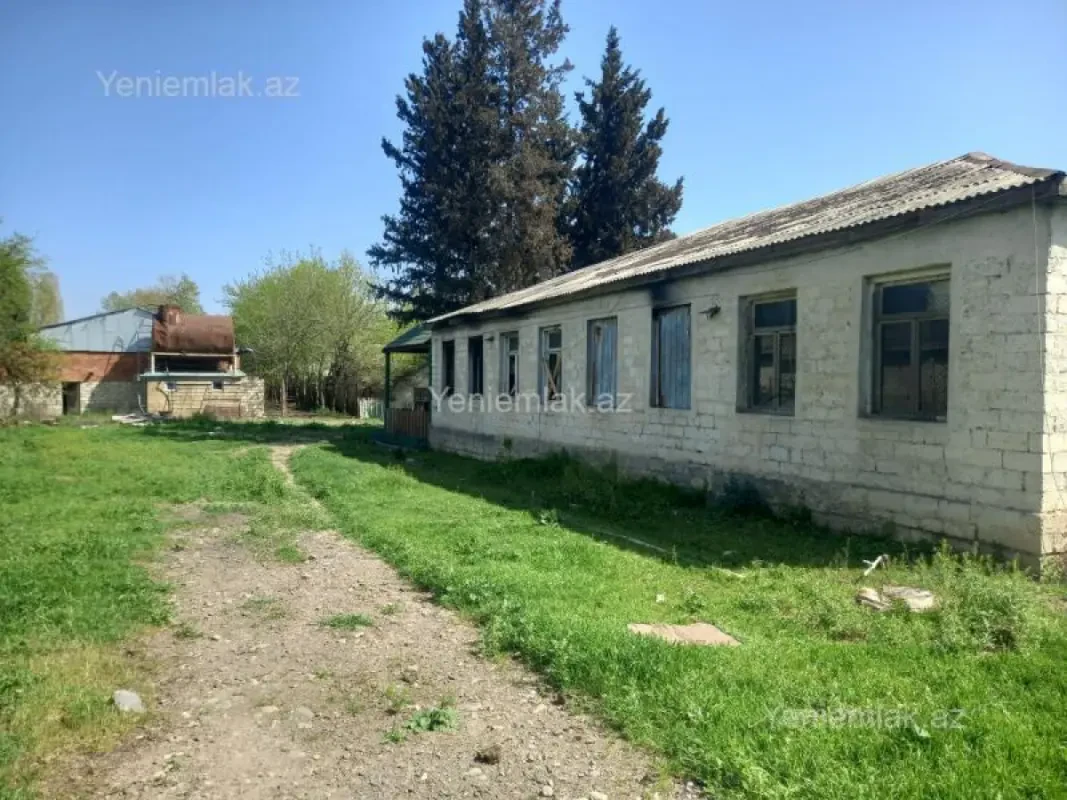 Satılır 9 otaqlı obyekt 175 m²